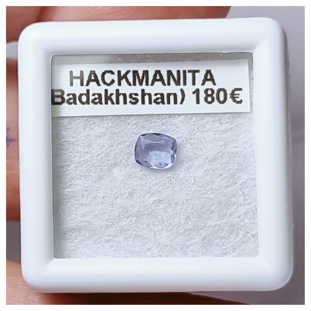 -HACKMANITA-