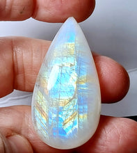 Cargar imagen en el visor de la galería, -PIEDRA LUNA- (Labradorita blanca)
